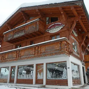 2* Hotel Aiguille Blanche Logis